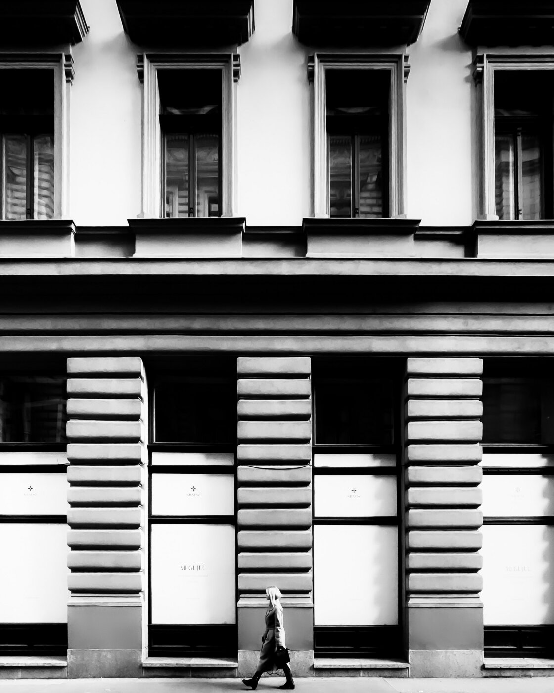черно-белая уличная фотография с iPhone