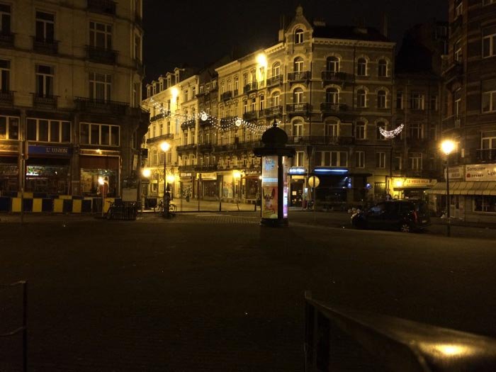 Фотография улицы в Брюсселе ночью