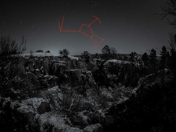 Полный вид созвездий Ориона, снятый объективом 