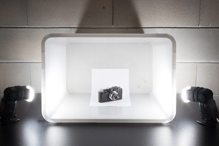 Самодельная установка для фотосессии с камерой в рассеивателе для вспышки White Box