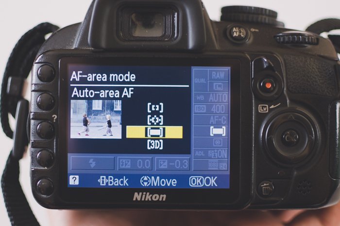Экран зеркальной фотокамеры Nikon, показывающий настройки режима зоны АФ
