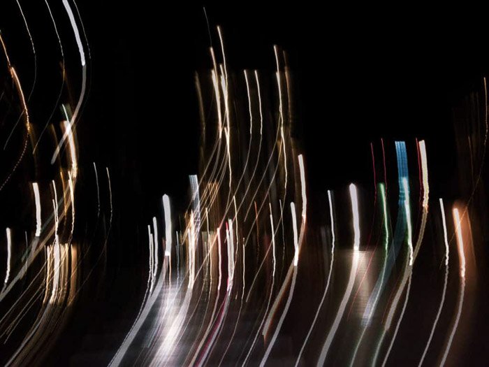Ночная съемка для iphone с креативными световыми дорожками