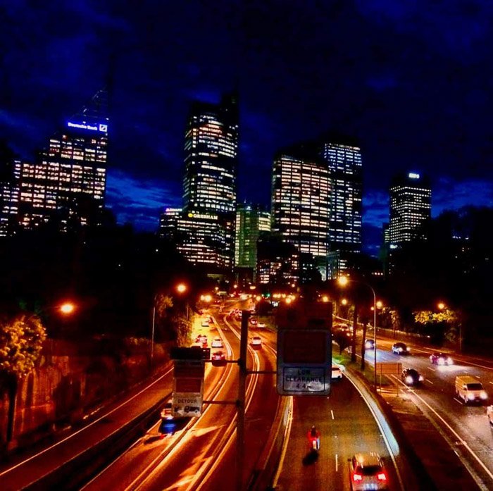 Ночная съемка городского пейзажа для iphone