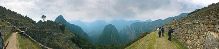 Потрясающий панорамный снимок горного пейзажа камерой iPhone Обработан в VSCO с пресетом l4