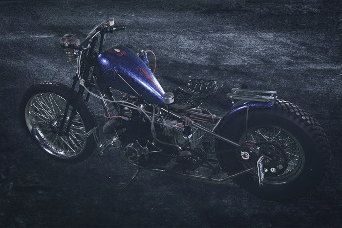 Мрачная и эдакая мотоциклетная фотография