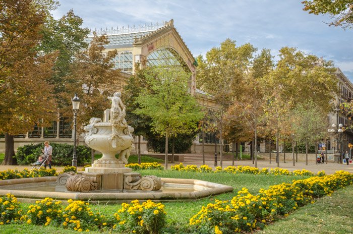 Парк Сьютаделья в квартале Борн - фото Барселоны