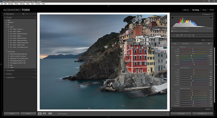 Скриншот редактирования фотографии прибрежного пейзажа в lightroom - как использовать проверку цвета