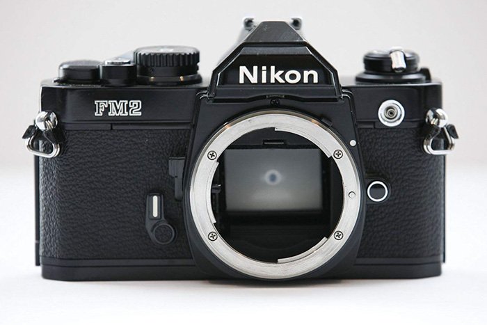 изображение 35-мм пленочной камеры Nikon FM2