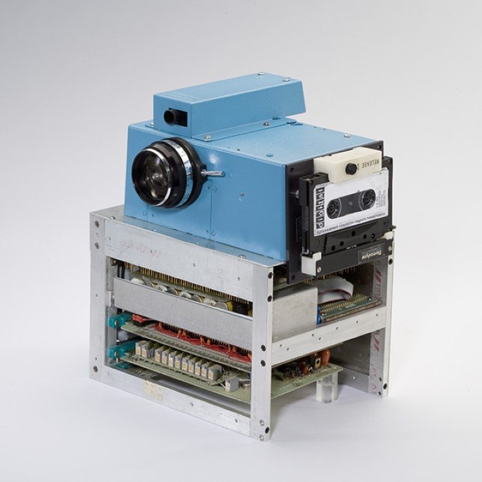 Первая цифровая камера Kodak