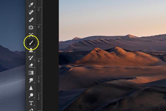 скриншот, показывающий, как создать прозрачный градиент в Photoshop - инструмент кисть