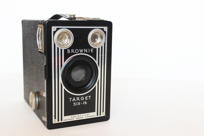 Фотография пленочной камеры Brownie box