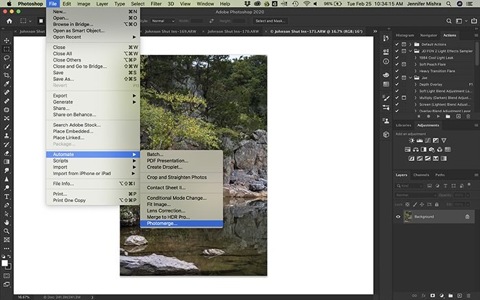 Скриншот, показывающий процедуру открытия окна Photomerge в Photoshop.