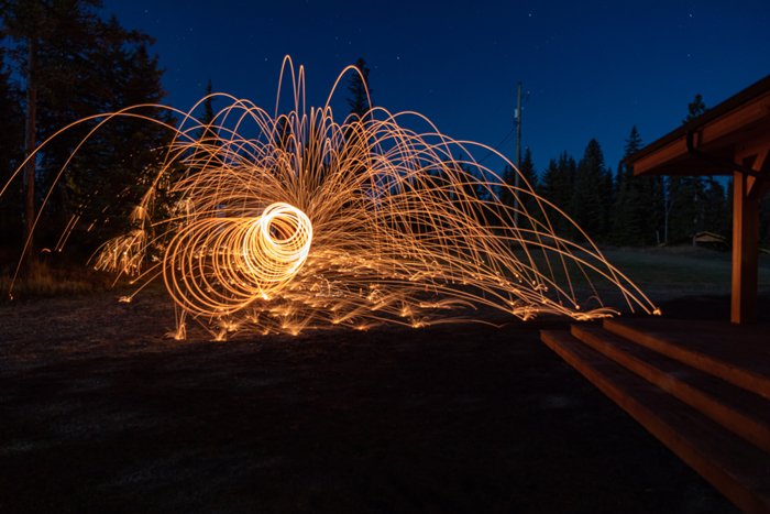 фотография стальной ваты с эффектом спирали
