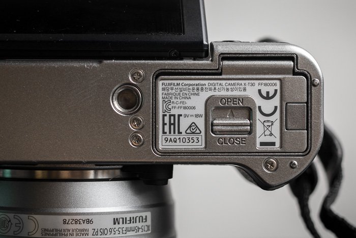 Батарейный отсек камеры Fujifilm X-T30