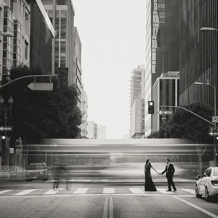 Черно-белое изображение улицы из курса 