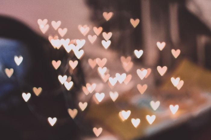 heart shaped bokeh lights made with a diy photography filter
