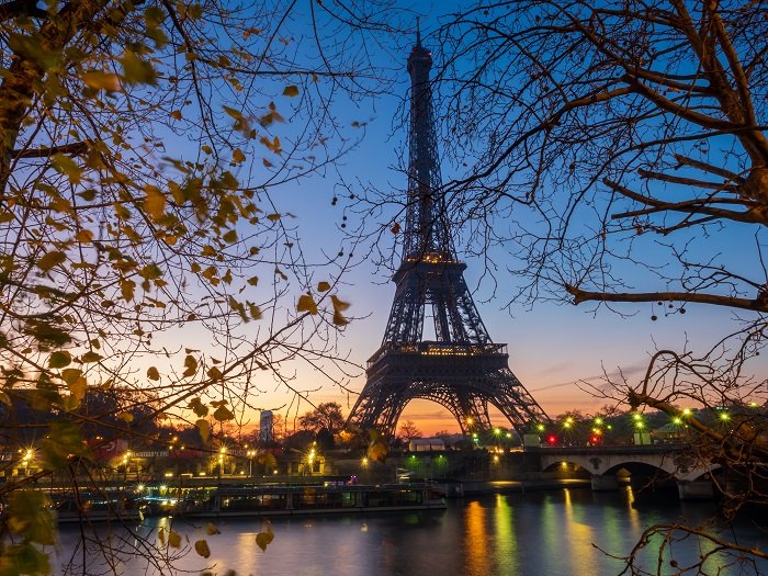 фотография эйфелевой башни в париже