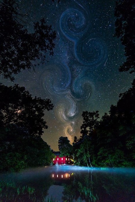 Star swirls in milky way astrophotography using Twirl Liquify tool in Photoshop
