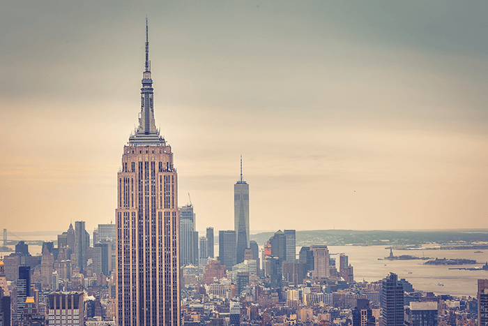 Фотография городского пейзажа: The Empire State Building shot from the Rockerfeller Centre